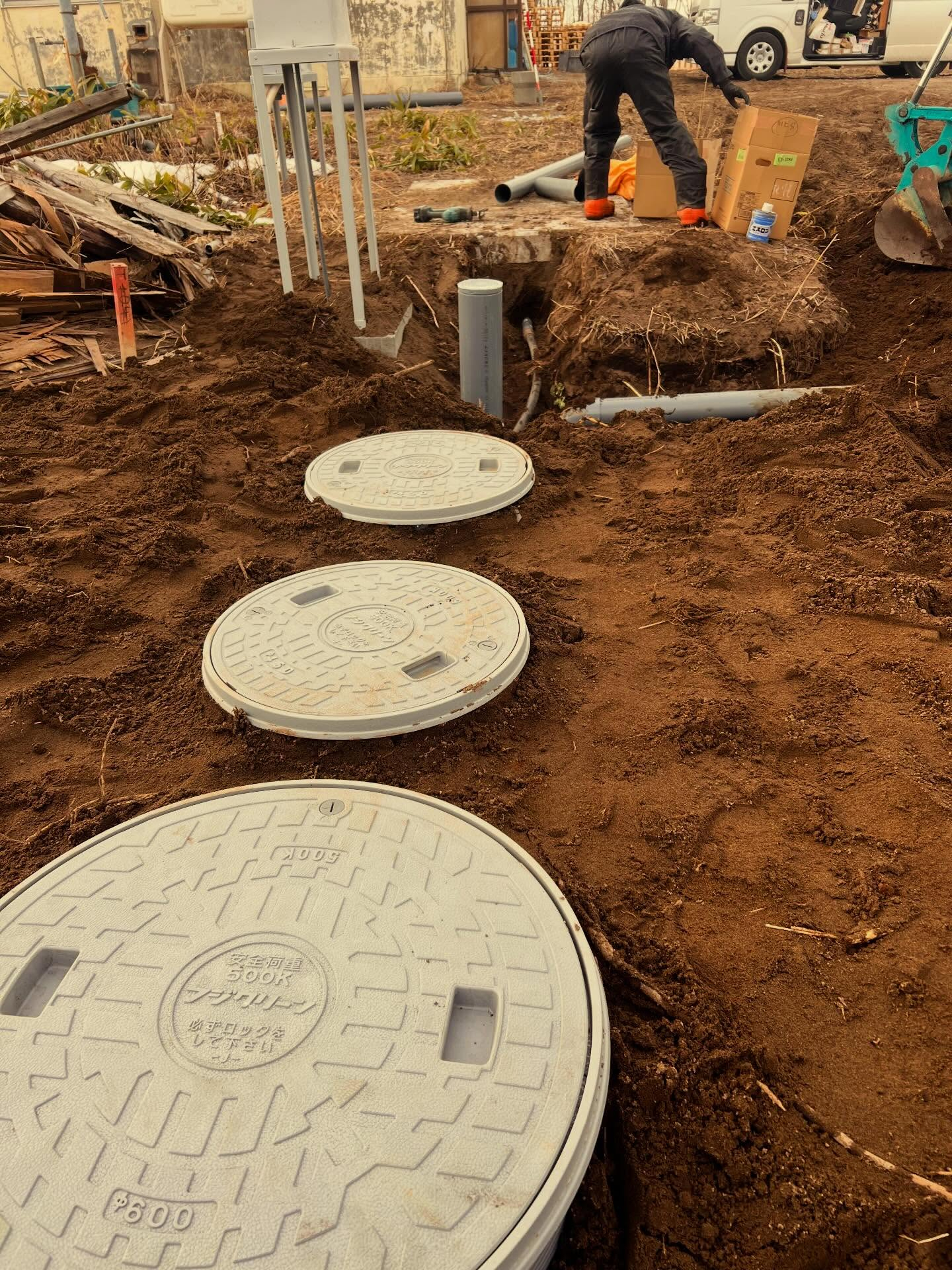 株式会社結は、浄化槽や配管、さらには乳製品加工場の設備まで幅